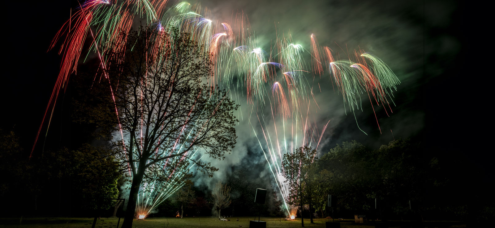 Feu d'artifice offert par les salariés pour les 25 ans de l'entreprise olivier Caillaud